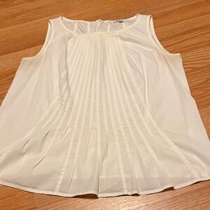 Peter Nygard White Sleeveless Blouse, size 12